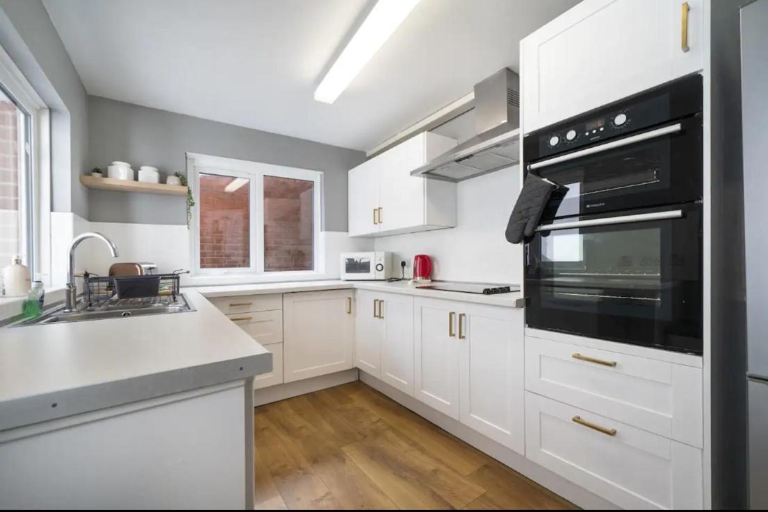 Cosy 2 Bedroom Town House Close To City Centre Belfast Eksteriør billede