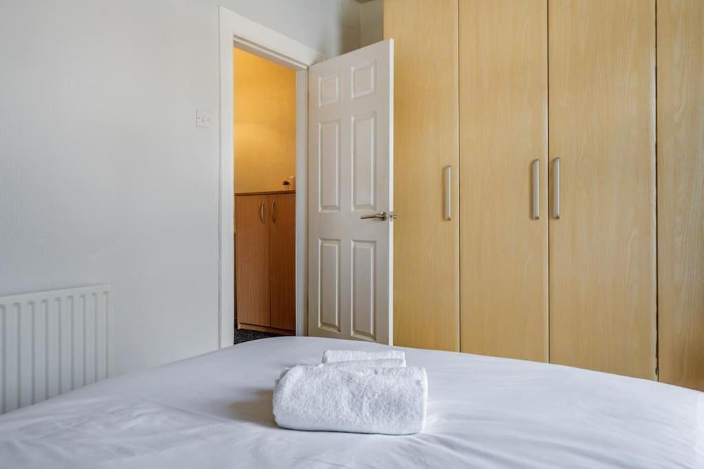 Cosy 2 Bedroom Town House Close To City Centre Belfast Eksteriør billede